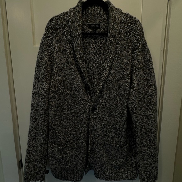 Men's Gray Knit Cardigan - Picture 4 of 7